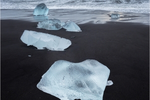 Icebergs on Diamond Beach