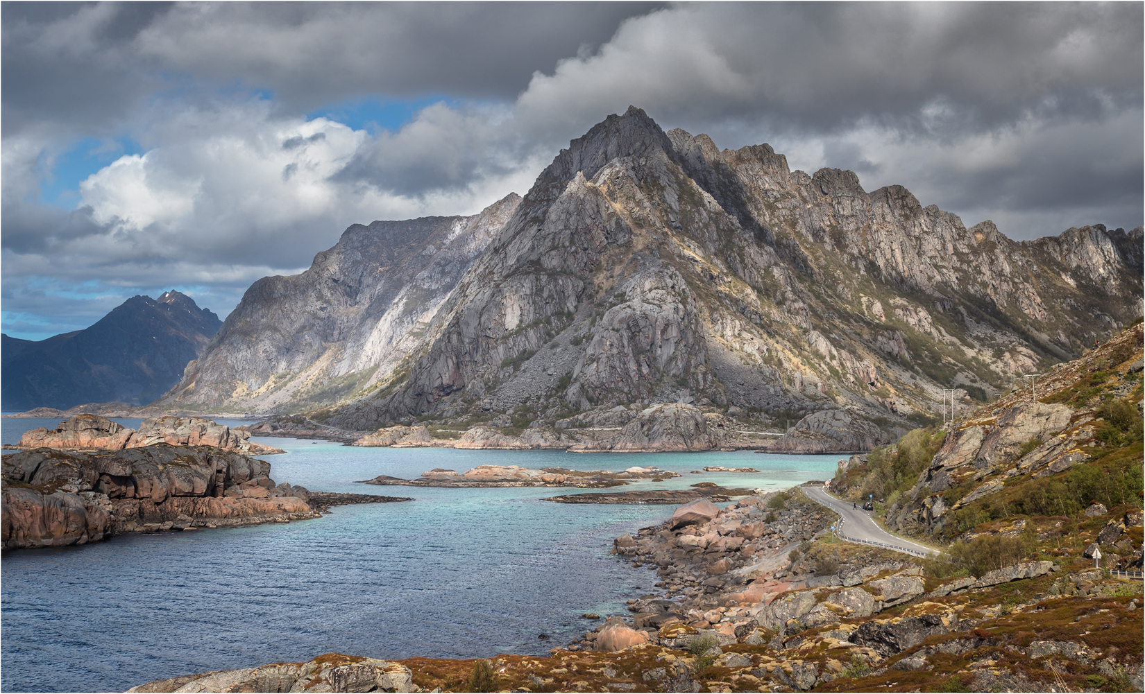 View Over The Henningsvaerstraumen