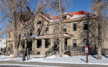 Mammoth Hot Springs Visitor Center