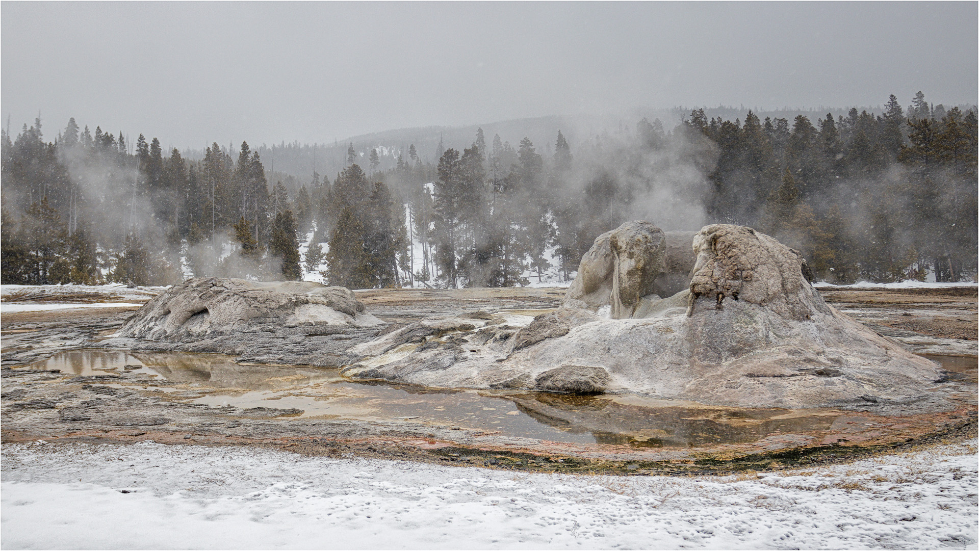 Grotto Geyser Between Eruptions