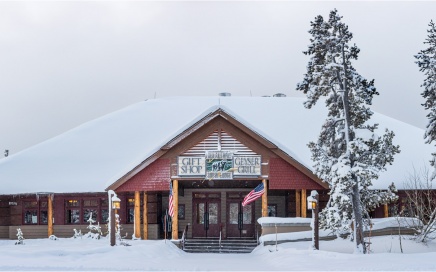 Old Faithful Snow Lodge