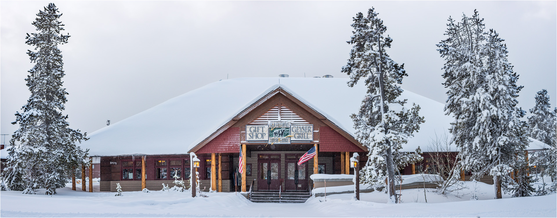 Old Faithful Snow Lodge