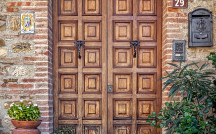 Doorway in Vagliagli