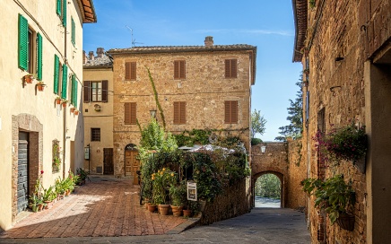 Montepulciano Street
